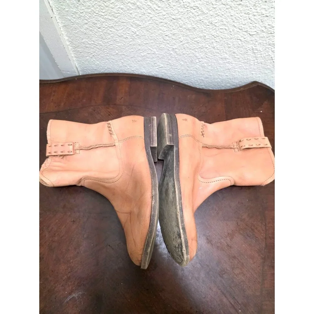Frye Kids Tan Leather Ankle Boots With Side Zipper Closure & Braided Detail Size
